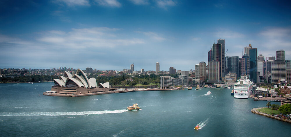 Image of Sydney Harbour with city skyline