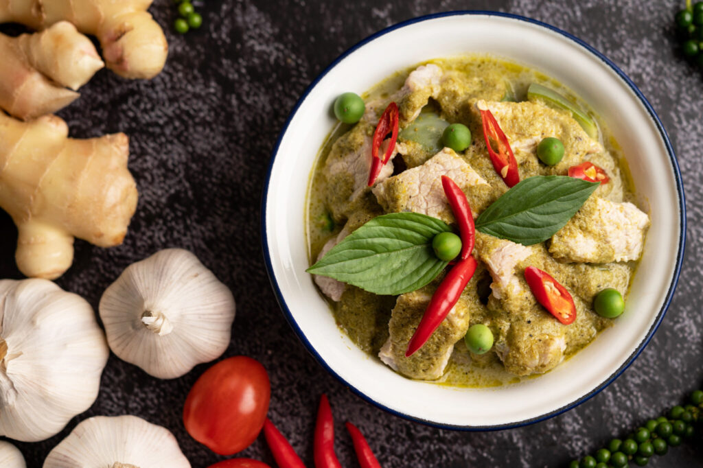 แกงเขียวหวานไก่ (Green Curry Chicken)