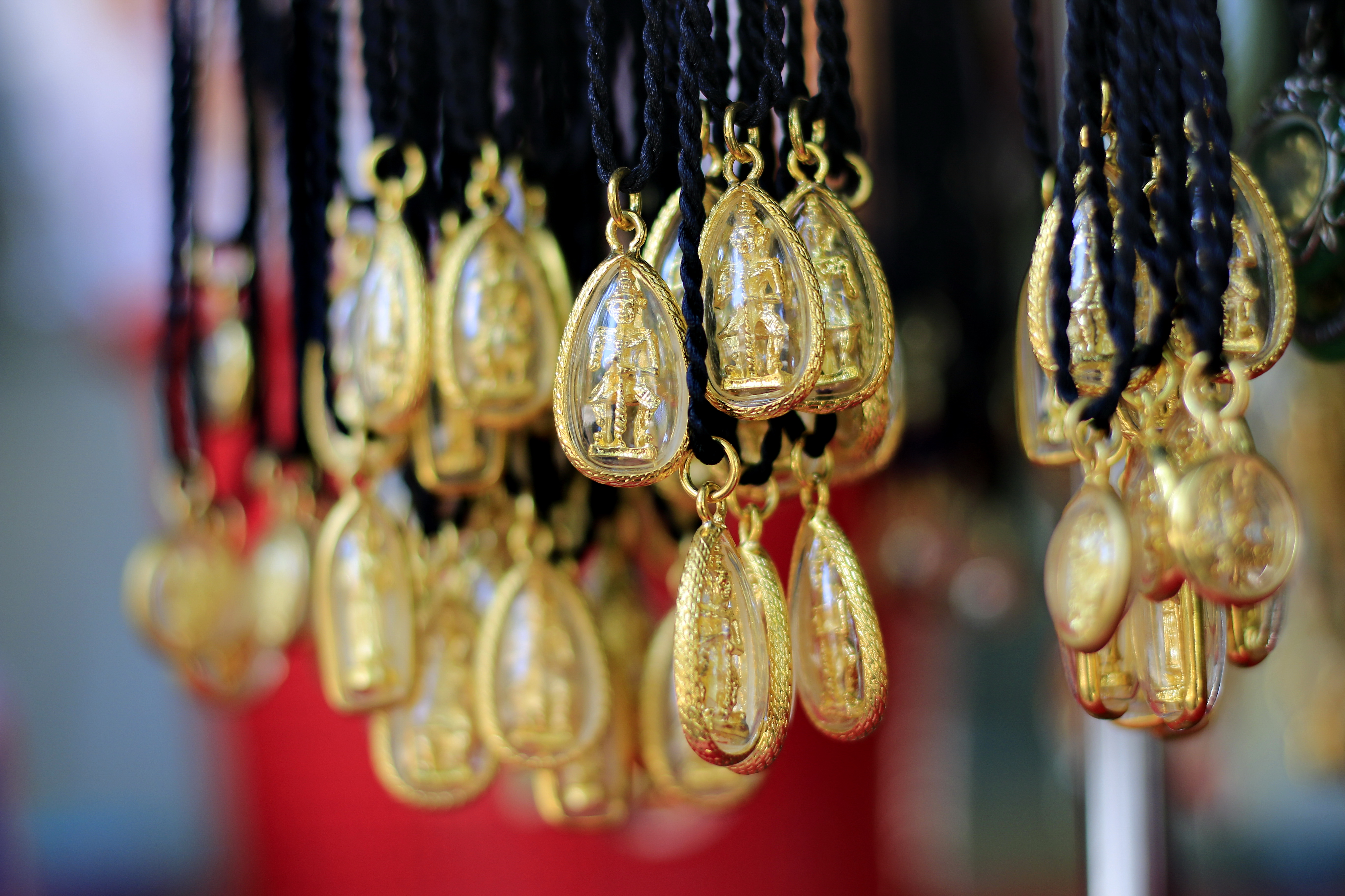 close-up-hanging-sale-store